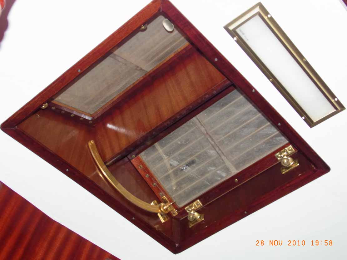 Strelli-10-Skylight-Achtern